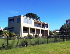 Island Getaway, Ventnor